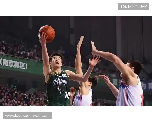 南京同曦遭遇三连败，郭昊文独木难支需更多队友支持