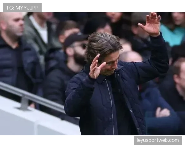 密集赛程下的球员健康：热刺多名核心伤缺折射现代足球体能危机